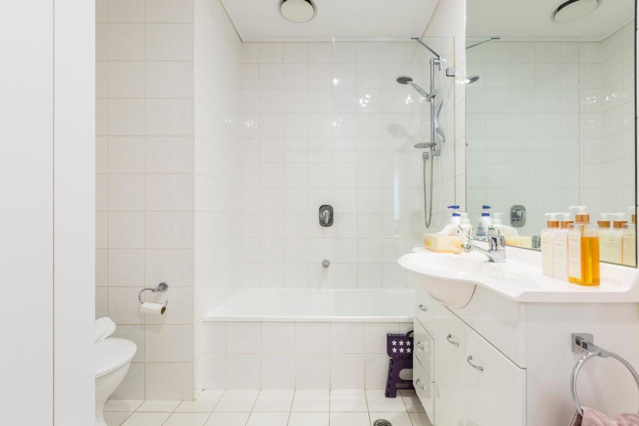 ☆Of Southbank☆Light Filled Apartment☆Huge Private Terrace With City Views☆Parking☆Pool☆Gym☆Wifi Melbourne Eksteriør bilde
