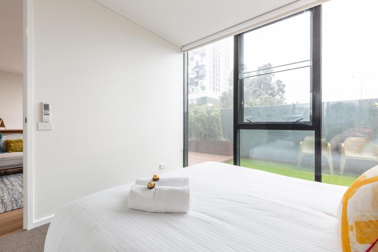 ☆Of Southbank☆Light Filled Apartment☆Huge Private Terrace With City Views☆Parking☆Pool☆Gym☆Wifi Melbourne Eksteriør bilde